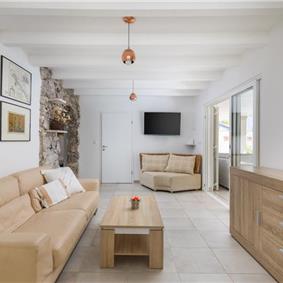 Luxury 6 Bedroom Seafront Villa with pool and Separate Apartment along Secluded Beach near Hvar Town, Sleeps 10-12